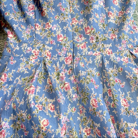 Ulyana Sergeenko beautiful couture floral print dress - Picture 7 of 7